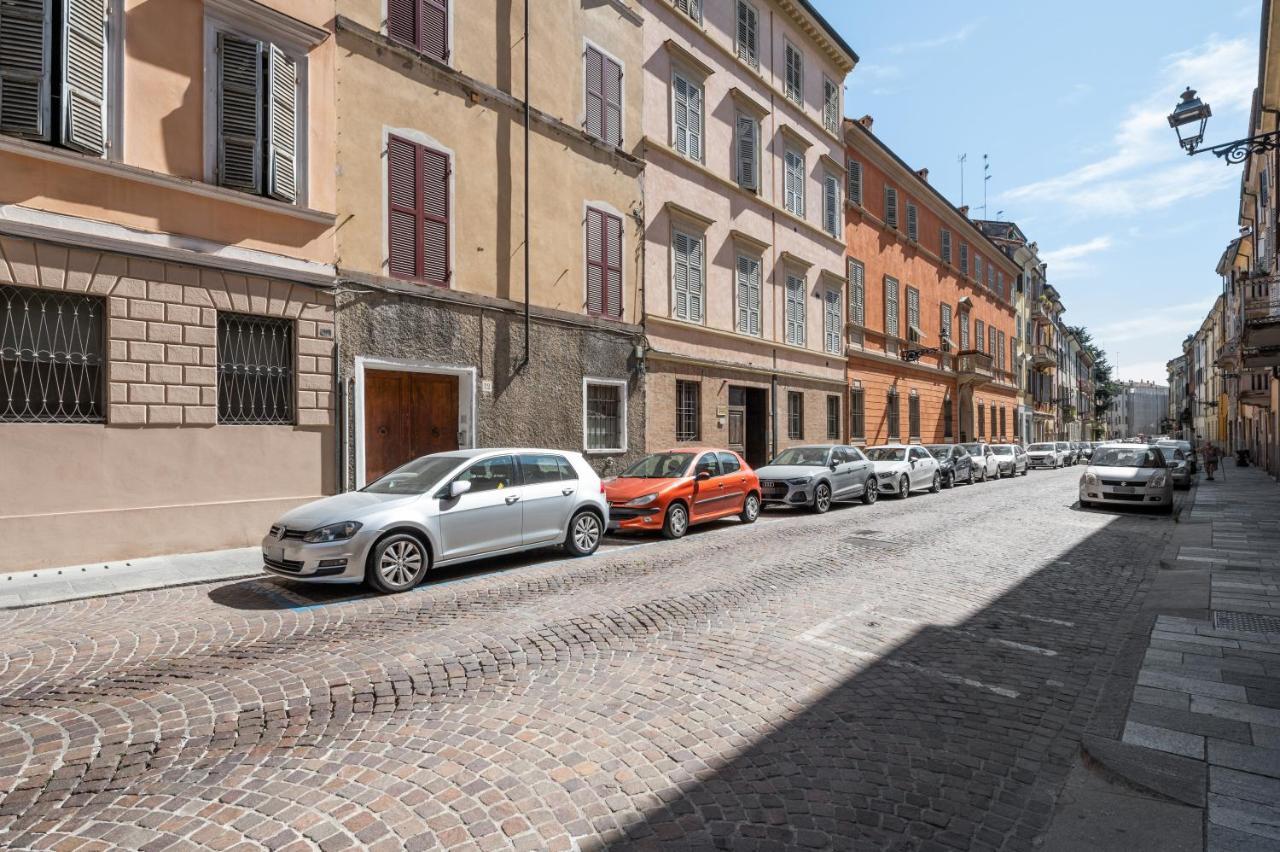 Palazzo Della Pilotta Roomy And Quiet Flat Parma Exterior photo